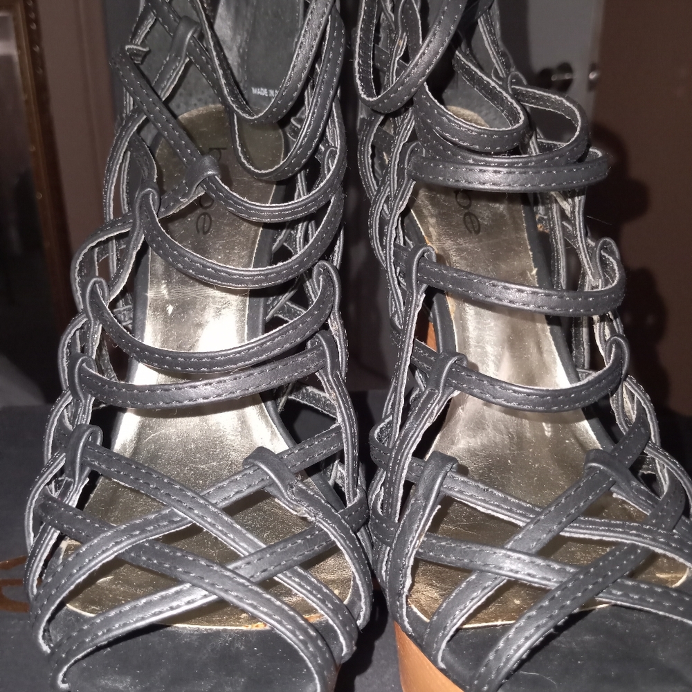 Shoes - Picture 3 of 5